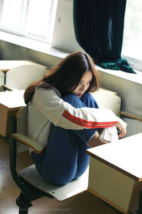 爱游戏官网-西甲裁判沟通语言对球队犯规倾向引导的间接影响研究，西甲裁判服装