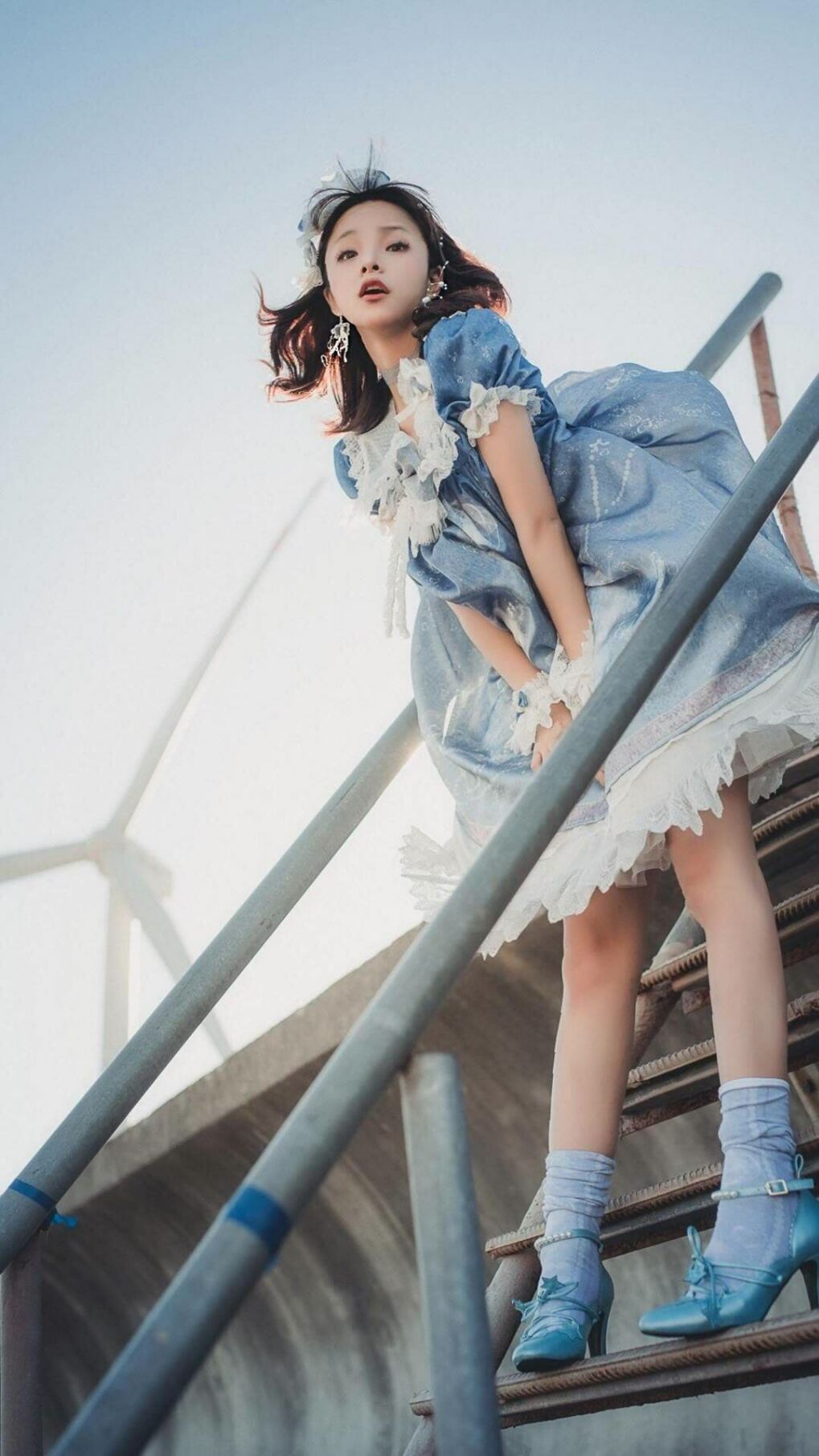 “缆绳滑水:东桃花岛赛场带来无限速度与挑战”