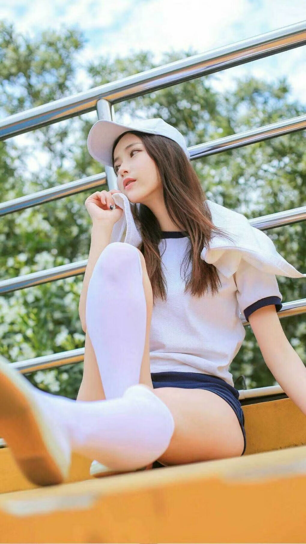 AYX官网-仰泳对决吉尔吉斯斯坦表现冷静自信，吉尔吉斯斯坦游泳运动员