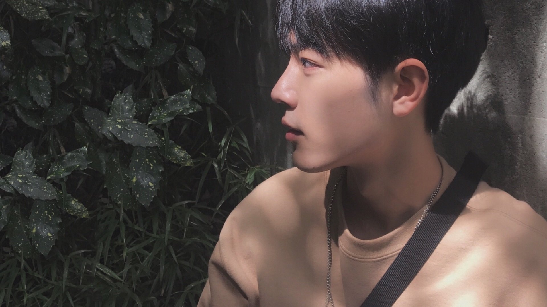 自由泳吉尔吉斯斯坦选手挑战极限,吉尔吉斯斯坦 举重