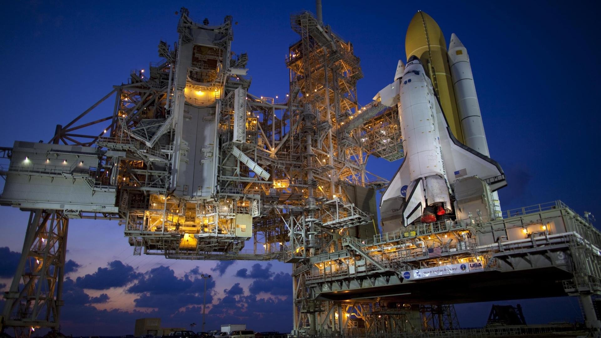 高校篮球赛现场气氛火爆展现青年篮球巨大潜力,大学校园篮球赛